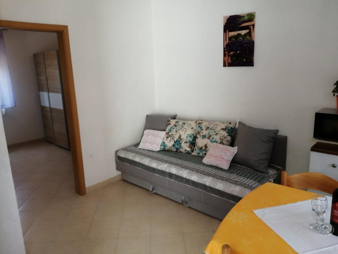 Ferienwohnungen und Zimmer mit Parklplatz Medulin - 24576