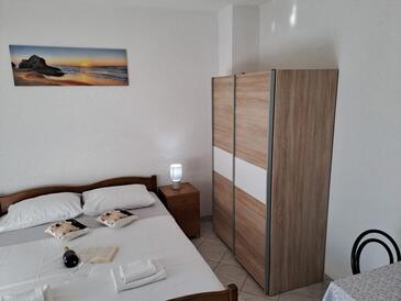 Апартаменти і кімнати з паркуванням Медулін - Medulin - 24576