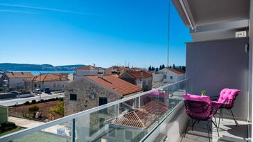 Appartamenti con parcheggio Seget Donji, Traù - Trogir - 24577 Adriatic.hr