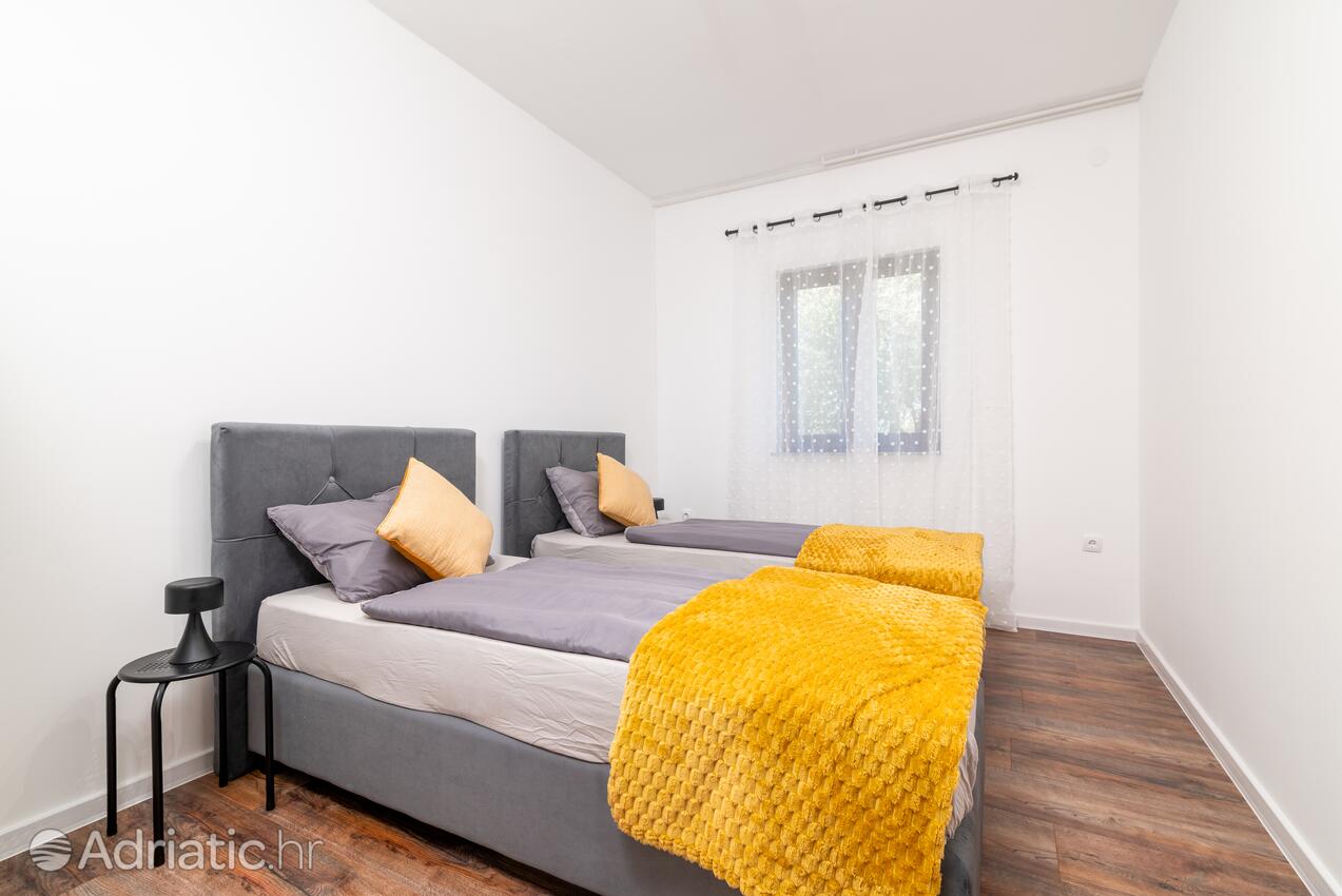 Appartamenti con parcheggio Peruski, Marzana - Marčana - 24578