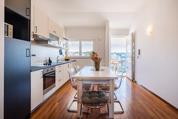 Apartments by the sea Biograd na Moru, Biograd - 24580