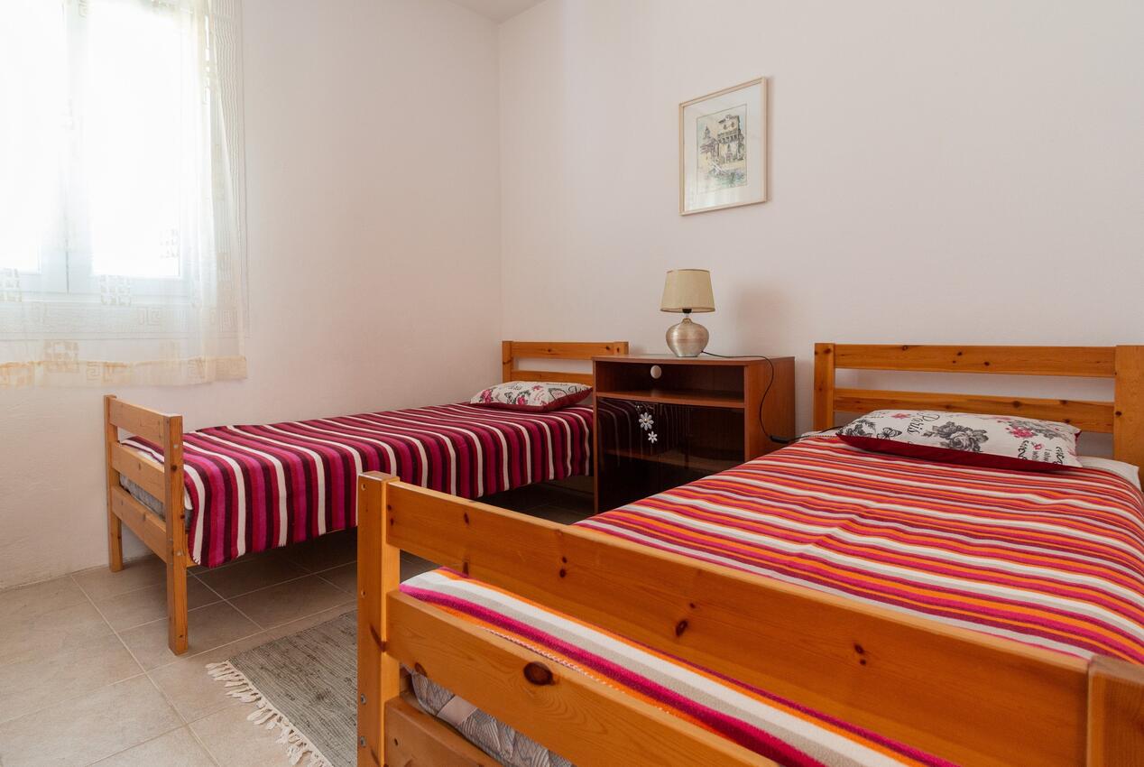Appartamenti con parcheggio Brevilacqua - Privlaka, Zara - Zadar - 24582