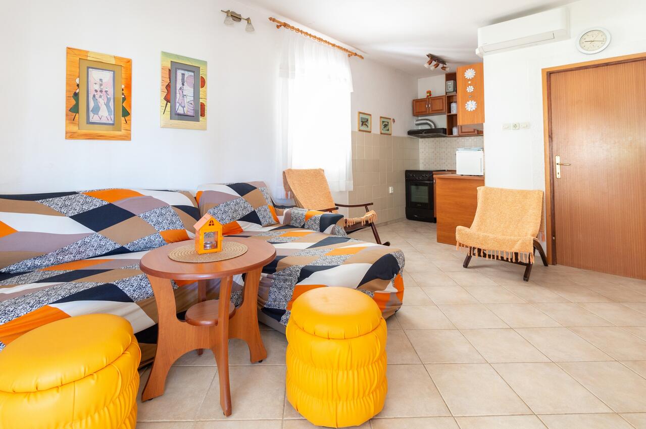 Appartamenti con parcheggio Brevilacqua - Privlaka, Zara - Zadar - 24582