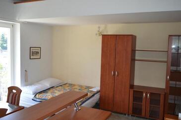 Ika, Nappali szállásegység típusa studio-apartment, légkondicionálás elérhető, háziállat engedélyezve és WiFi .