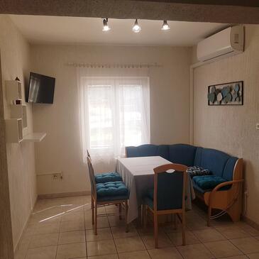 Lopar, Dnevni boravak u smještaju tipa apartment, WiFi.