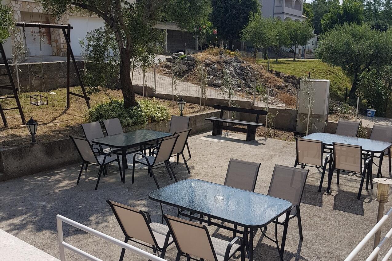 Ferienwohnungen mit Parkplatz Lopar, Rab - 24597