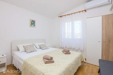 Apartmanok a tenger mellett Rogoznica - 24598