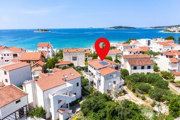 Rogoznica, Rogoznica, Объект 24598 - Апартаменты вблизи моря с галечным пляжем.
