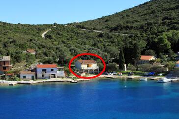 Property Rogačić, Vis, Property 2460 - Apartments by the sea with pebble beach.
