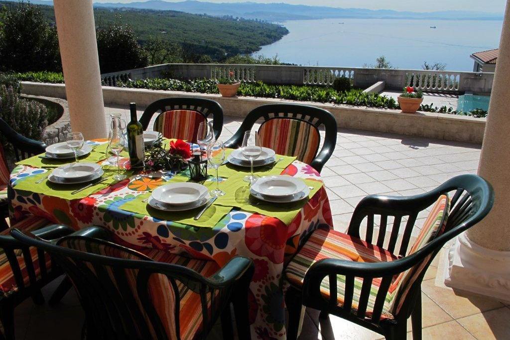 Ferienwohnungen mit Pool für Familien Opatija - Pobri, Opatija - 24607