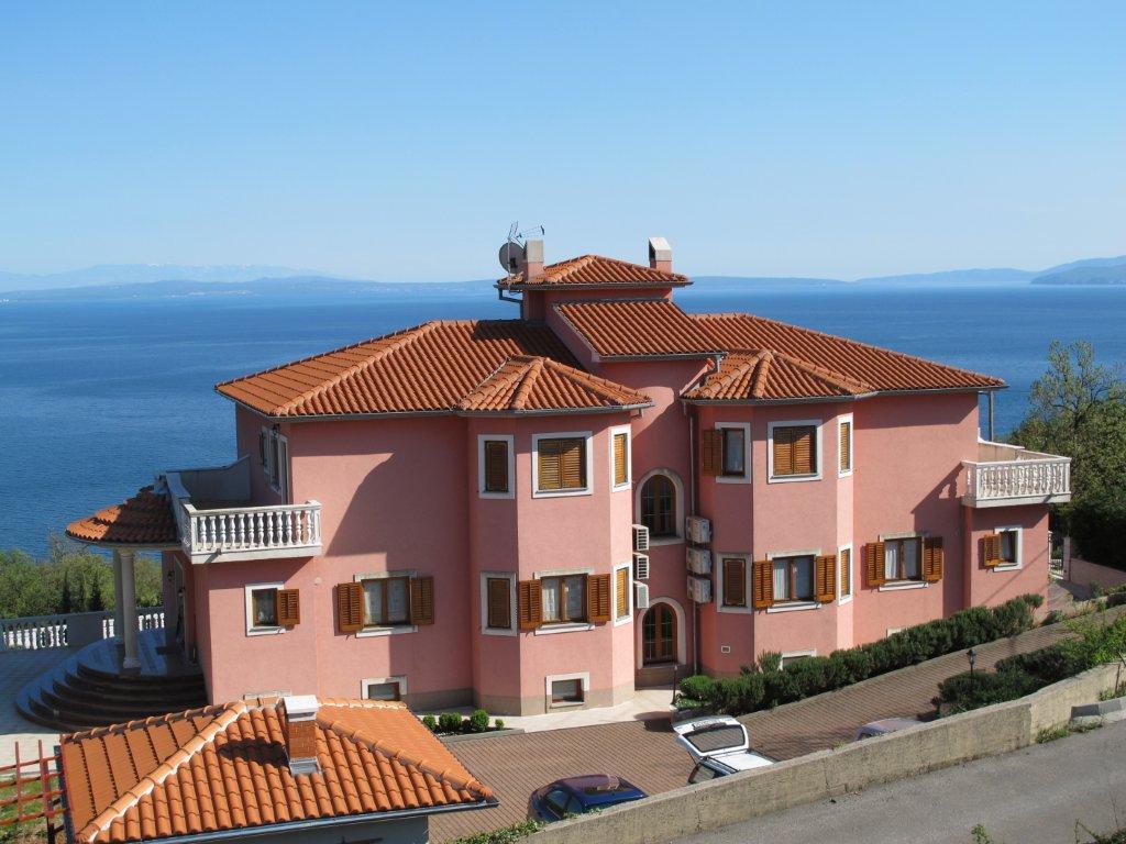 Ferienwohnungen mit Pool für Familien Opatija - Pobri, Opatija - 24607