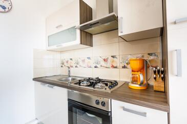 Ferienwohnungen mit Parkplatz Pinezici, Krk - 24610