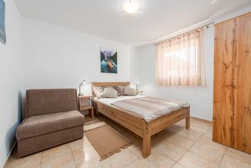 Ferienwohnungen mit Parkplatz Privlaka, Zadar - 24611