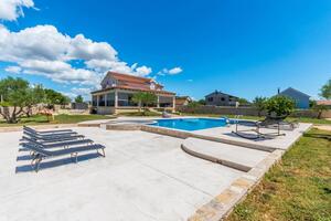 Dom s bazénom pre rodinu Gornje Raštane, Biograd - 24616