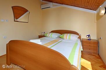 Apartmani s parkingom Lopar, Rab - 24617