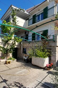 Апартаменти з інтернетом Шепуріне - Šepurine, Првіч - Prvić - 24618 Adriatic.hr