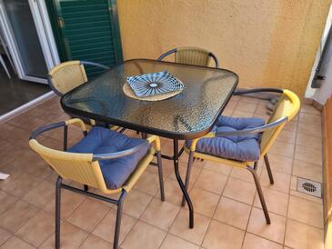 Dvosobni apartman Vrsi - Mulo, Zadar (A-24619-a(