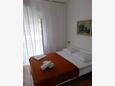 Banjol, Ložnice 1 v ubytování typu house, s klimatizací, domácí mazlíčci povoleni a WiFi.