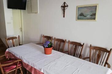 Banjol, Jídelna 1 v ubytování typu house, domácí mazlíčci povoleni a WiFi.
