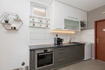 Leiligheter med parkering Split - 24631