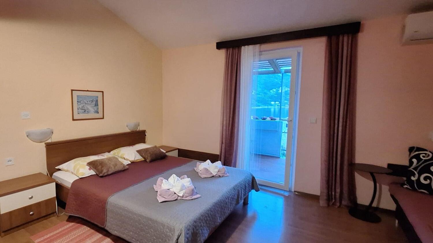 Appartamenti accanto al mare Igrane, Macarsca - Makarska - 24635