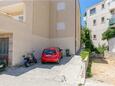 Igrane, Makarska, Парковка 24635 - Дом для отдыха вблизи моря с галечным пляжем.