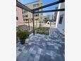 Trogir, Trogir, Dvorišče 24640 - Apartmaji s prodnato plažo.