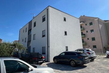 Trogir, Trogir, Objekt 24640 - Apartmaji s prodnato plažo.