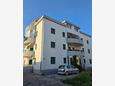 Kaštel Novi, Kaštela, Object 24645 - Appartementen met een kiezelstrand.