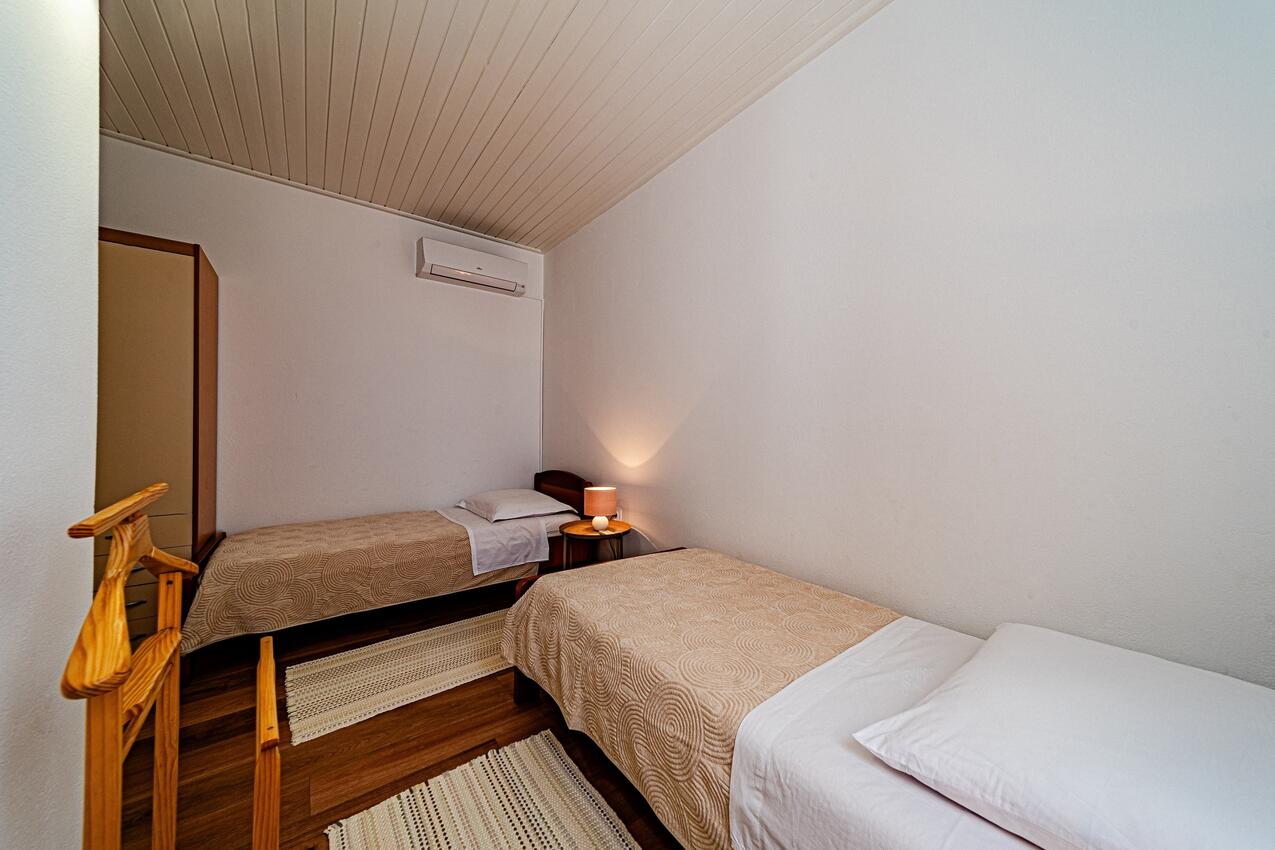 Apartments by the sea Prižba, Korčula - 24647