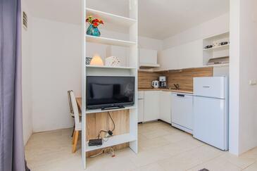 Apartments with terrace Vir, North Dalmatia