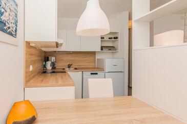 Apartments with terrace Vir, North Dalmatia