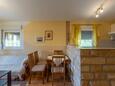 Vir, Eetkamer in accommodatietype apartment, WiFi.