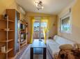 Vir, Woonkamer in accommodatietype apartment, airconditioning beschikbaar en WiFi.