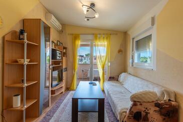 Vir, Woonkamer in accommodatietype apartment, airconditioning beschikbaar en WiFi.