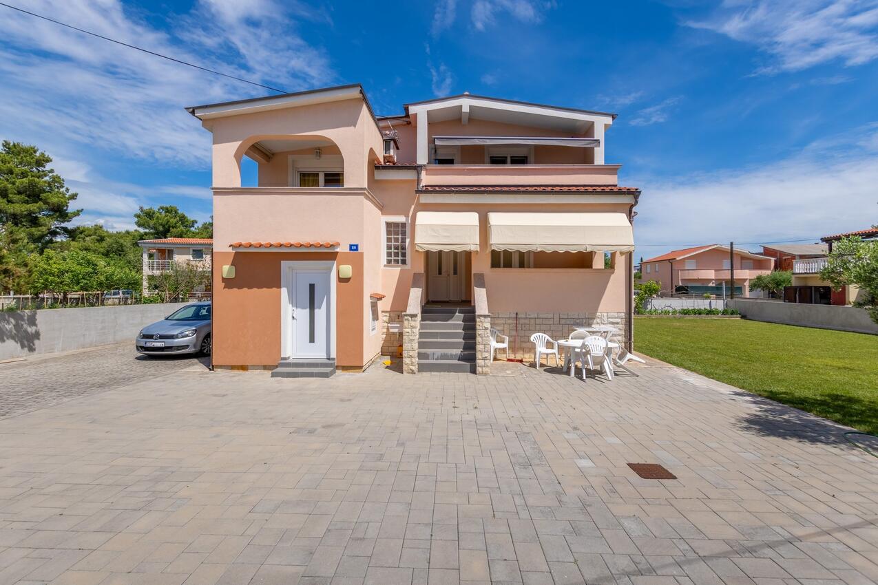 Appartementen met parkeerplaats Vir - 24653