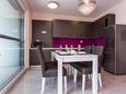Malinska, Dining room in the apartment, WiFi.