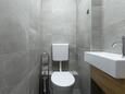 Poreč, Toilet in the apartment, WiFi.