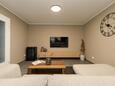 Poreč, Living room in the apartment, air condition available and WiFi.