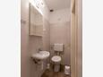 Živogošće - Blato, Baderom 1 i overnattingstype apartment, WiFi.