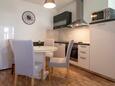 Živogošće - Blato, Kjøkken i overnattingstype apartment, WiFi.