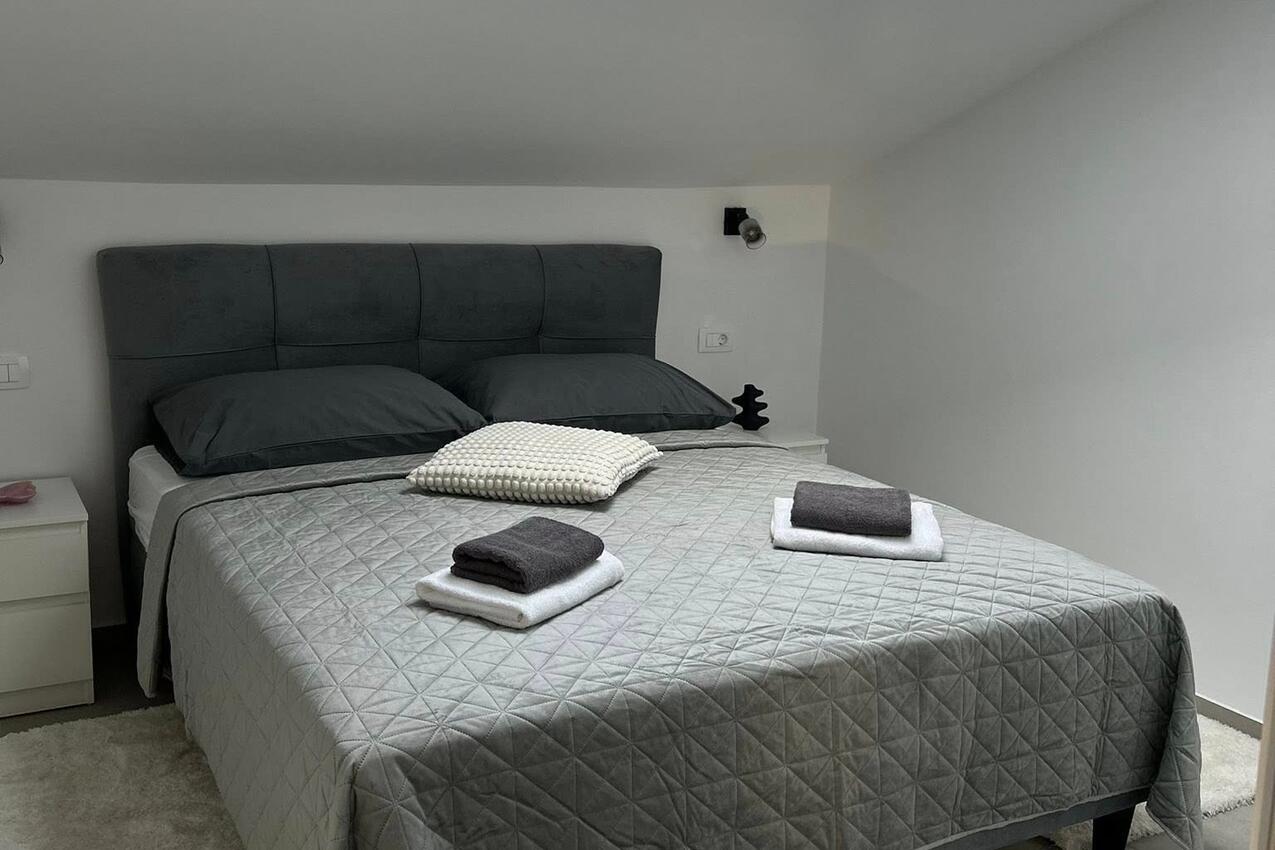 Apartmány s parkovištěm Mandre, Pag - 24670