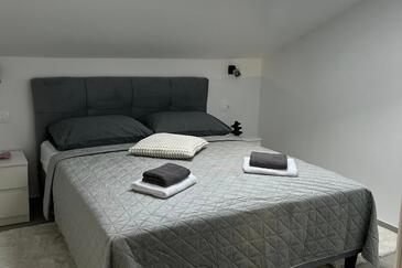 Apartmanok parkolóhellyel Mandre, Pag - 24670