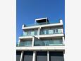 Mandre, Pag, Overnatting 24670 - Leiligheter med en rullesteinstrand.