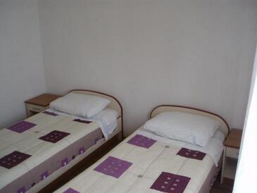 Appartamenti accanto al mare per famiglie Brgulje, Melada - Molat - 24673