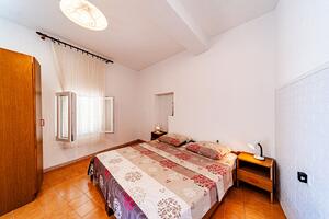 Apartmanok a tenger mellett Ubli, Lastovo - 24676