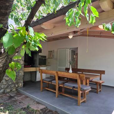 Ferienhaus mit Parkplatz Baska, Krk - 24681