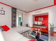 Slatine, Sala de estar en alojamiento de tipo apartment, aire acondicionado disponible y WiFi.