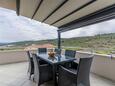 Slatine, Terraza en alojamiento de tipo apartment, WiFi.
