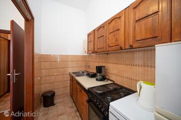 Ferienwohnungen und Zimmer mit Parklplatz Sukosan, Zadar - 24693